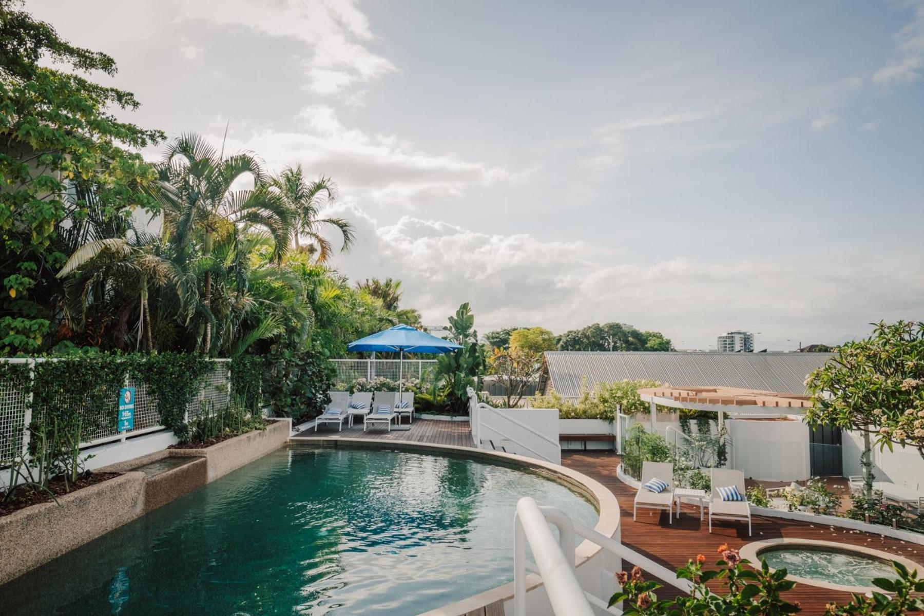 Sunshine Tower Hotel Cairns Bagian luar foto