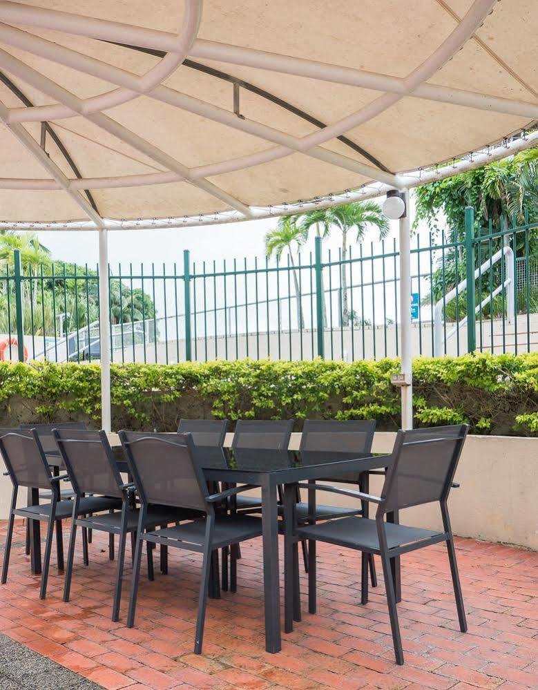 Sunshine Tower Hotel Cairns Bagian luar foto