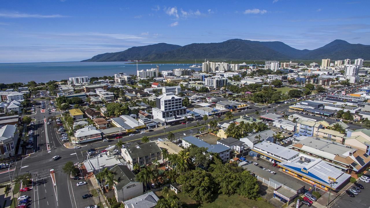 Sunshine Tower Hotel Cairns Bagian luar foto