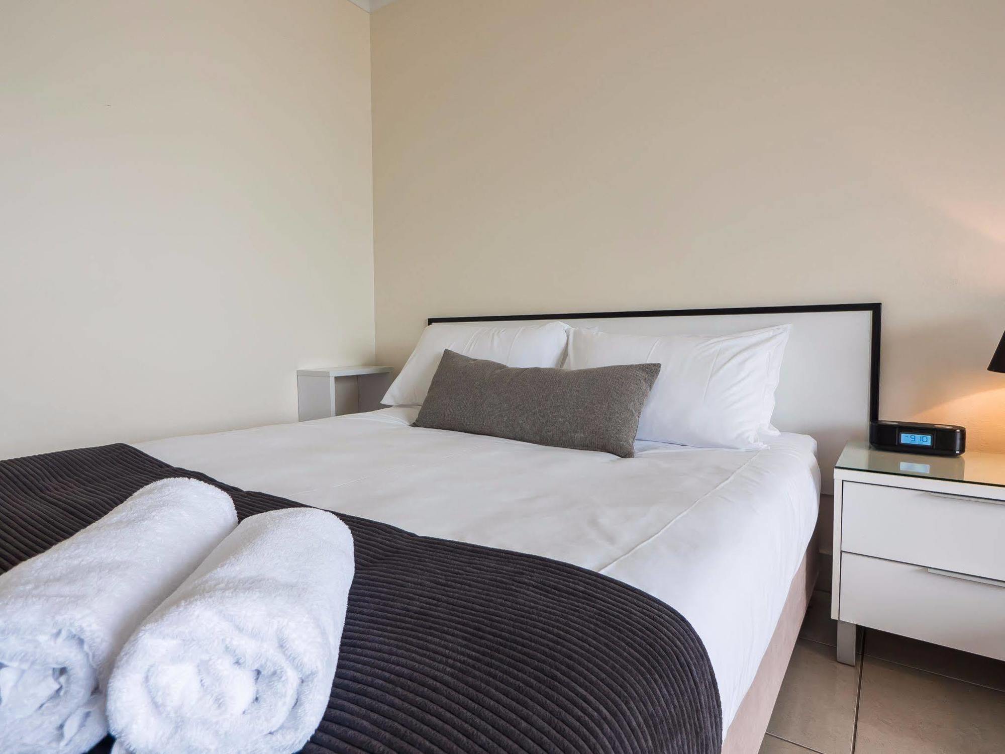 Sunshine Tower Hotel Cairns Bagian luar foto