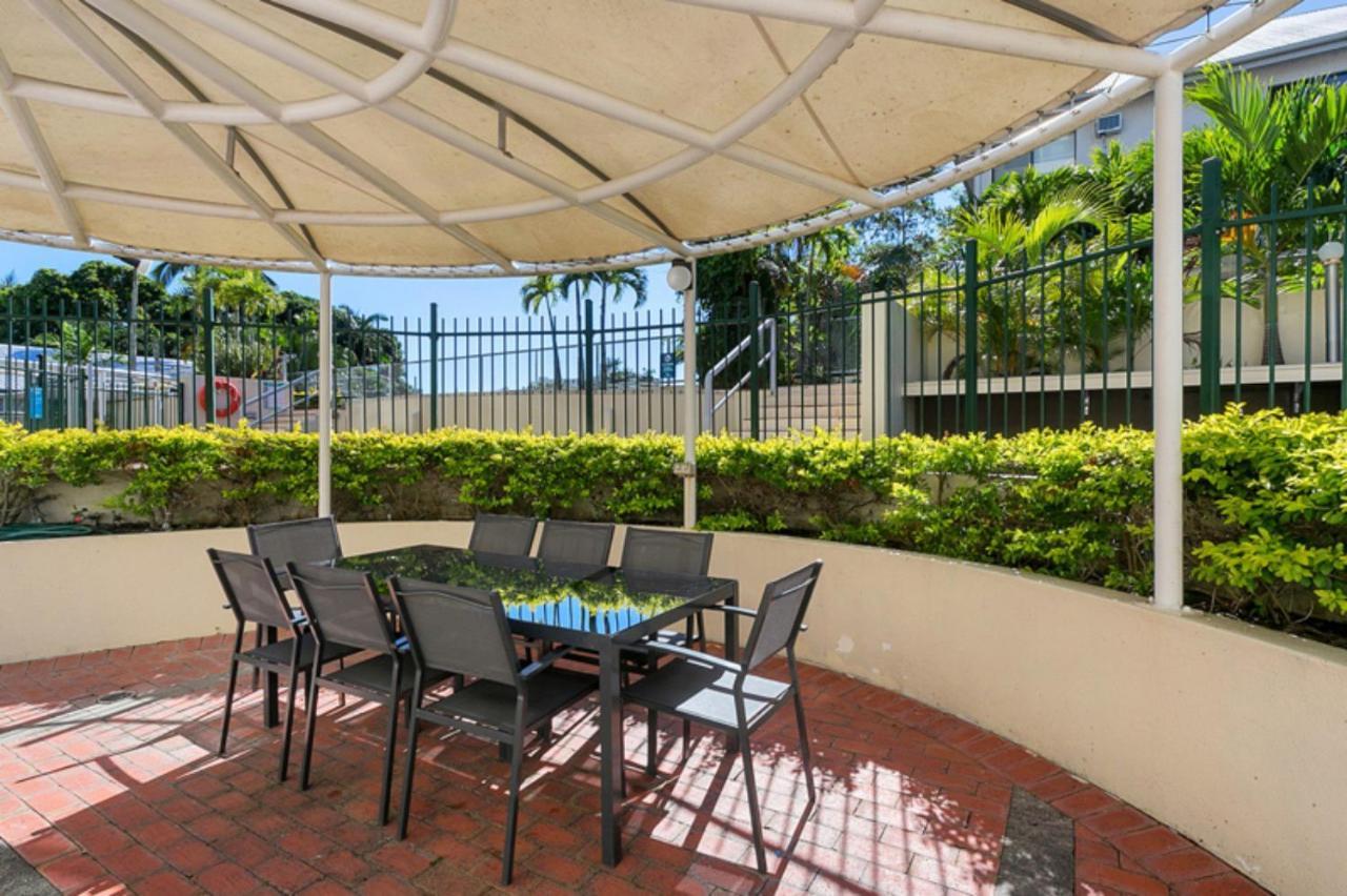 Sunshine Tower Hotel Cairns Bagian luar foto