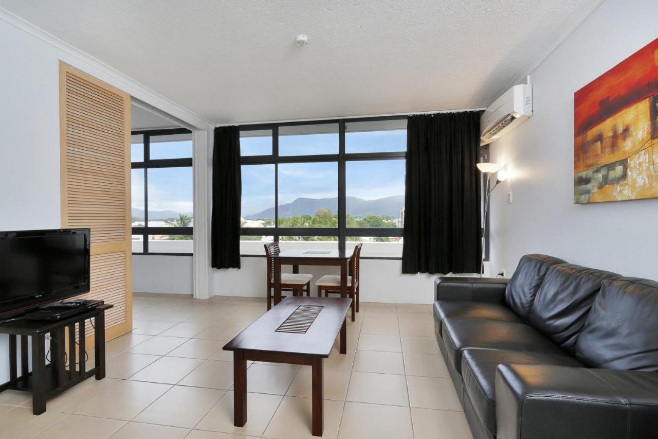 Sunshine Tower Hotel Cairns Bagian luar foto